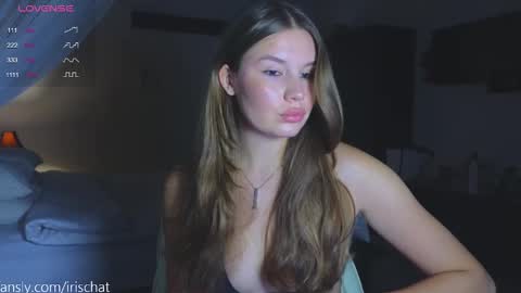 Snapshot of iris_chat chatting on 25, 12, 2024 online show from 25, 12, 2024