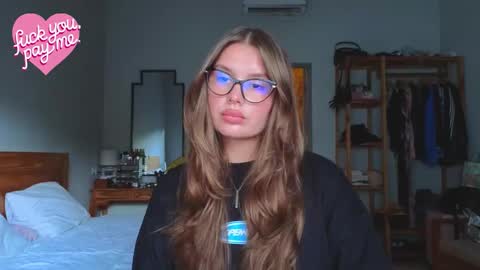 Snapshot of iris_chat chatting on 13, 9, 2025 online show from 13, 9, 2025