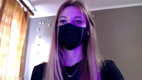 Lily online show from 8, 3, 2026