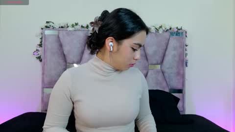 Snapshot of iris_mandarinne chatting on 8, 11, 2025 Iris online show from 8, 11, 2025