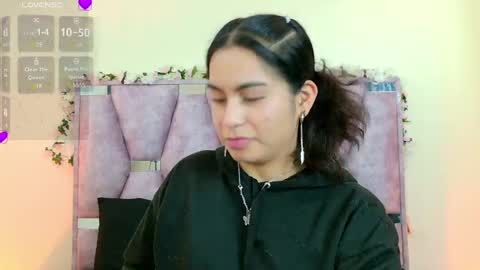 Snapshot of iris_mandarinne chatting on 18, 5, 2026 Iris online show from 18, 5, 2026