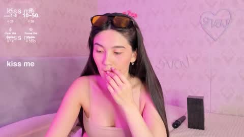 iris on cam online show from 8, 10, 2025