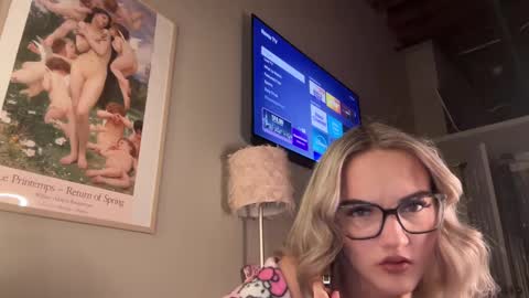 Snapshot of iris_world chatting on 22, 2, 2025 iris online show from 22, 2, 2025