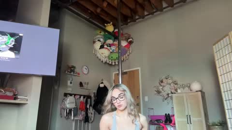 Snapshot of iris_world chatting on 23, 2, 2025 iris online show from 23, 2, 2025