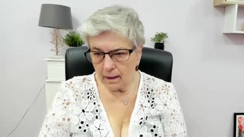 I R I S online show from 2, 7, 2026