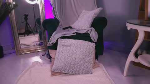 Snapshot of irisreynolds chatting on 22, 12, 2024 Maria online show from 22, 12, 2024