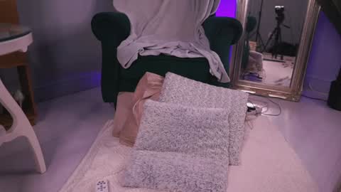 Snapshot of irisreynolds chatting on 23, 12, 2024 Maria online show from 23, 12, 2024