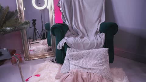 Snapshot of irisreynolds chatting on 30, 12, 2024 Maria online show from 30, 12, 2024