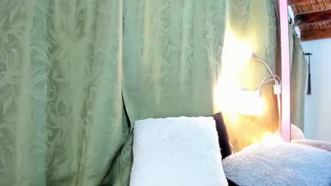 Snapshot of iriss_25 chatting on 1, 3, 2025 iris online show from 1, 3, 2025