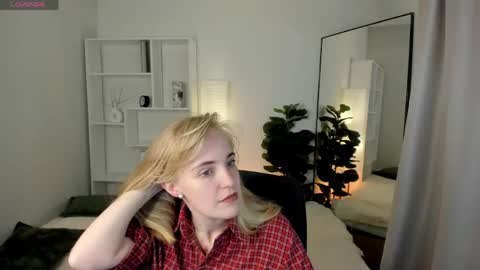 Snapshot of irmaronn chatting on 18, 5, 2026 Irma online show from 18, 5, 2026