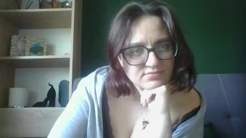 Snapshot of irresistibleparis chatting on 24, 4, 2026 Paris online show from 24, 4, 2026