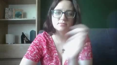 Snapshot of irresistibleparis chatting on 27, 4, 2026 Paris online show from 27, 4, 2026