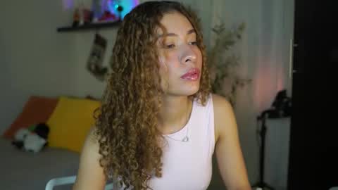 Snapshot of isa_____ chatting on 22, 11, 2025 isa_____ online show from 22, 11, 2025