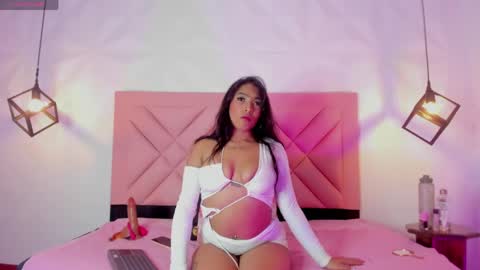 Snapshot of isa_cute_1 chatting on 3, 6, 2026 ISABELLA online show from 3, 6, 2026