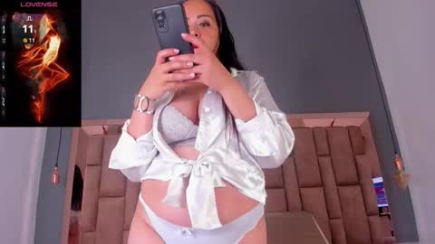 Snapshot of isa_dumont chatting on 24, 2, 2026 ISA online show from 24, 2, 2026