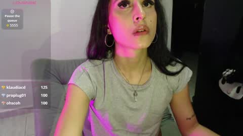 Snapshot of isa_hall chatting on 7, 7, 2026 Isabella Hall online show from 7, 7, 2026