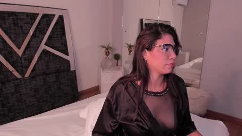 Snapshot of isa_jonness_ chatting on 1, 2, 2026 oIssaJonneso online show from 1, 2, 2026