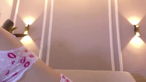 Snapshot of isa_kis_1 chatting on 24, 6, 2026 Isabella online show from 24, 6, 2026