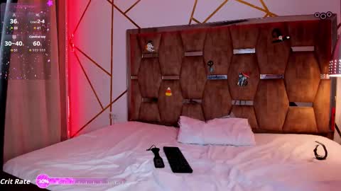 Isa and Leo online show from 8, 10, 2025