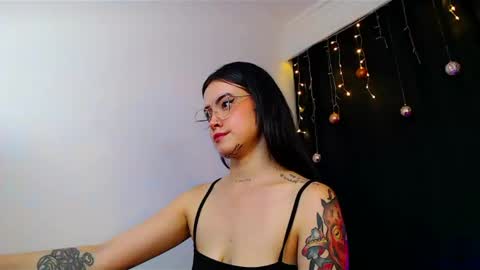 Snapshot of isa_maiden_ chatting on 31, 12, 2024       online show from 31, 12, 2024