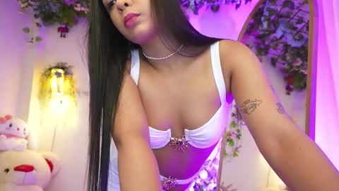 Isabella        online show from 22, 12, 2025