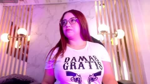 Snapshot of isaa_lopez chatting on 1, 5, 2026 Isa online show from 1, 5, 2026