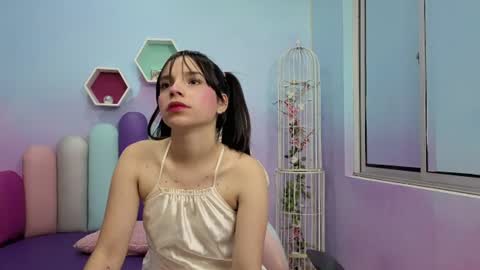 Snapshot of isaa_skinnyy chatting on 15, 6, 2026 Isaa Skinny online show from 15, 6, 2026