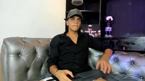 Isaac  online show from 21, 11, 2025