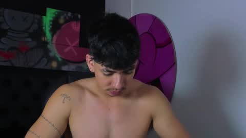 isaac_cryston online show from 2, 11, 2025