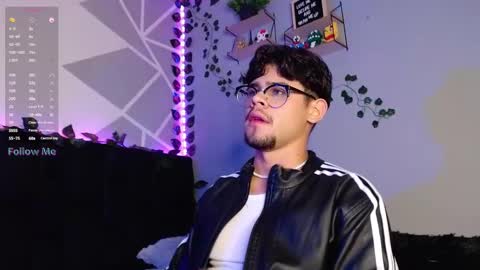 Isaac Saenz. online show from 2, 12, 2024