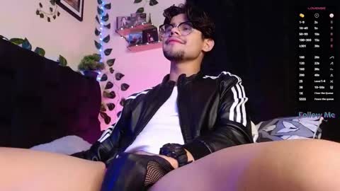 Isaac Saenz. online show from 18, 2, 2025