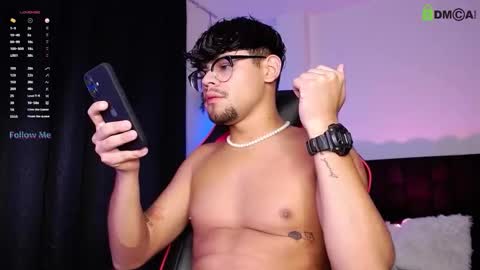 Isaac Saenz. online show from 23, 9, 2025