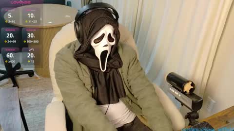 Snapshot of isaac_sheffield chatting on 25, 5, 2026 isaac online show from 25, 5, 2026