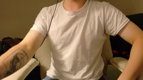 Snapshot of isaac_sheffield chatting on 9, 7, 2026 isaac online show from 9, 7, 2026