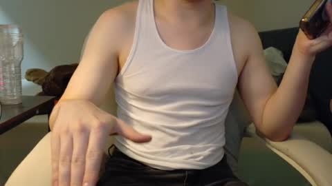 Snapshot of isaac_sheffield chatting on 20, 7, 2026 isaac online show from 20, 7, 2026