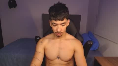 Snapshot of isaac_sttone01 chatting on 14, 7, 2026 muscle isaac online show from 14, 7, 2026