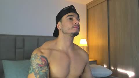 Isaac Surez online show from 4, 2, 2026