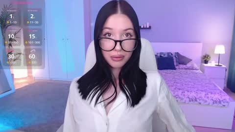 Bella online show from 5, 3, 2025