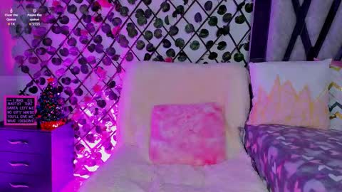 Snapshot of isabel_jamess chatting on 17, 12, 2025 Isa online show from 17, 12, 2025