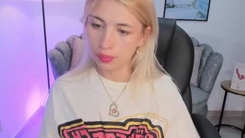 isabela romano online show from 18, 10, 2025