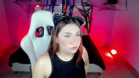 Snapshot of isabela_saenzz chatting on 25, 10, 2025 I S A B E L A ISA online show from 25, 10, 2025