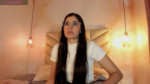 Snapshot of isabelastefano chatting on 14, 9, 2025 isabelastefano online show from 14, 9, 2025