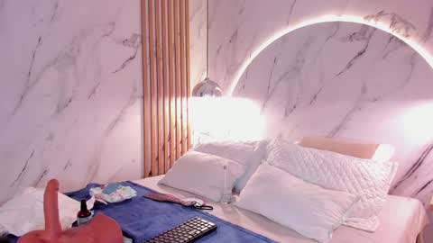 Snapshot of isabelastefano chatting on 6, 11, 2025 isabelastefano online show from 6, 11, 2025