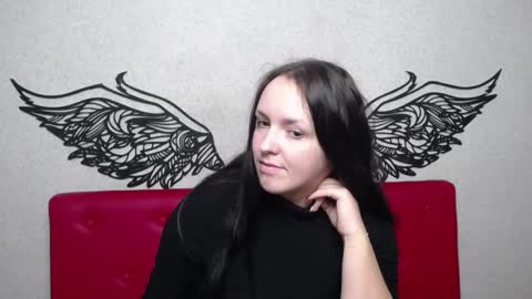 IsabelBlackberry online show from 8, 12, 2024