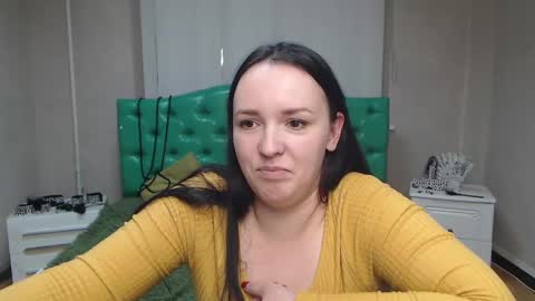 IsabelBlackberry online show from 16, 12, 2024