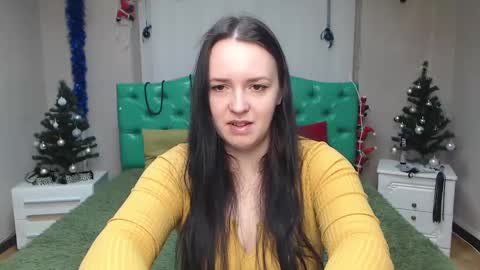 IsabelBlackberry online show from 12, 1, 2025