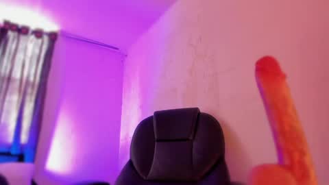 isabella online show from 3, 6, 2026