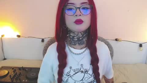 Snapshot of isabella__dark chatting on 4, 12, 2024    online show from 4, 12, 2024