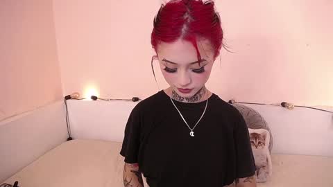 Snapshot of isabella__dark chatting on 17, 12, 2024    online show from 17, 12, 2024