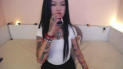 Snapshot of isabella__dark chatting on 20, 12, 2024    online show from 20, 12, 2024